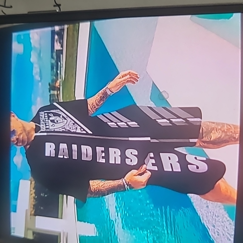 Men's T-shirt suits.